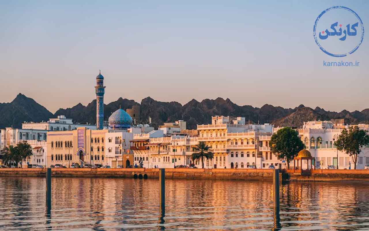 مسقط پایتخت عمان عموماً آب‌و‌هوای شرجی و گرمی دارد.