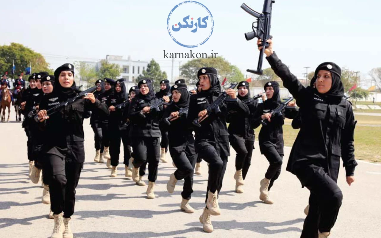زن پلیس
